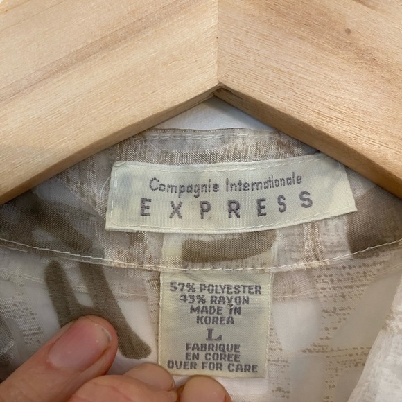 Express Compagnie Internationale Vintage Sheer Blouse Size Large Button Down - Picture 5 of 7